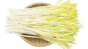 Lá hẹ tươi 韮菜 Lá Hẹ 100g x 1