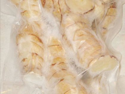 Riềng lột vỏ đông lạnh Kim Sơn 去皮泰國薑 Củ Riềng Đồng Lãnh 200gr x 1