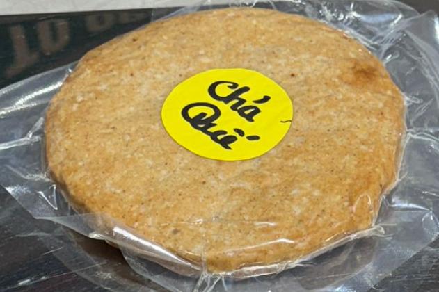 Dimsum Viet Cha Que 玉桂豬肉卷 Pork Cake Cinamon Flavour 300g x 1
